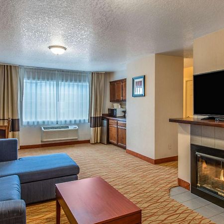 Comfort Inn Mount Shasta Area Weed Bagian luar foto